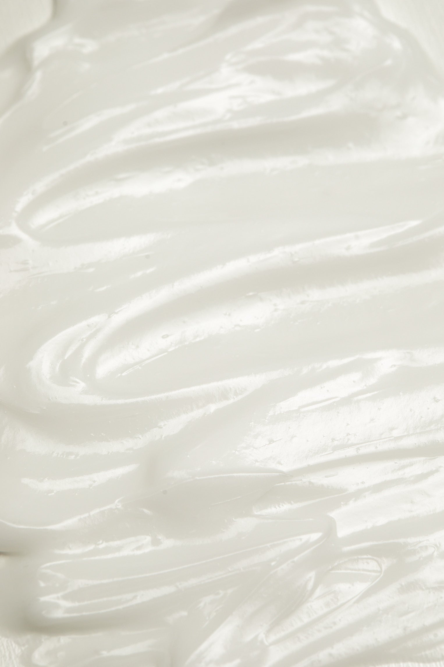 SolRay Beauty's Niacinamide Face Brightening Cream - The cream has a smooth creamy texture.